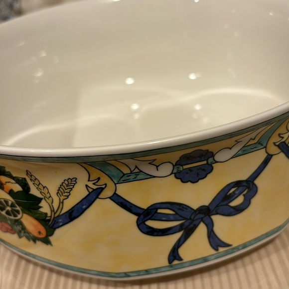 Villeroy & Boch Other - Villeroy& Boch Castellina 10” vegetable bowl